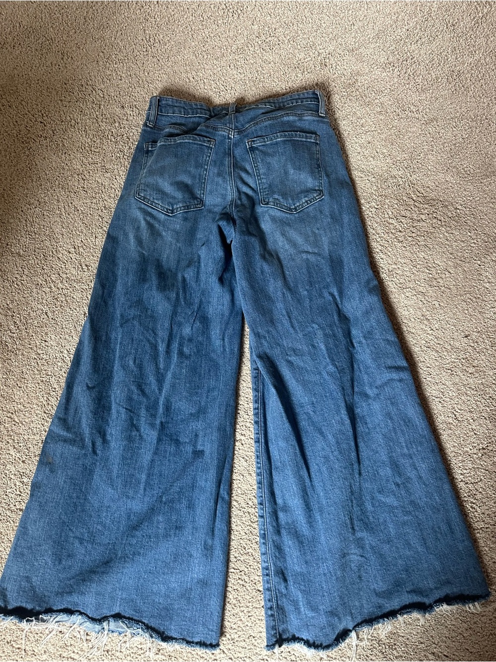 Kut from the Kloth High-Rise Wide-Leg Jeans in Medium Blue - Picture 4 of 4